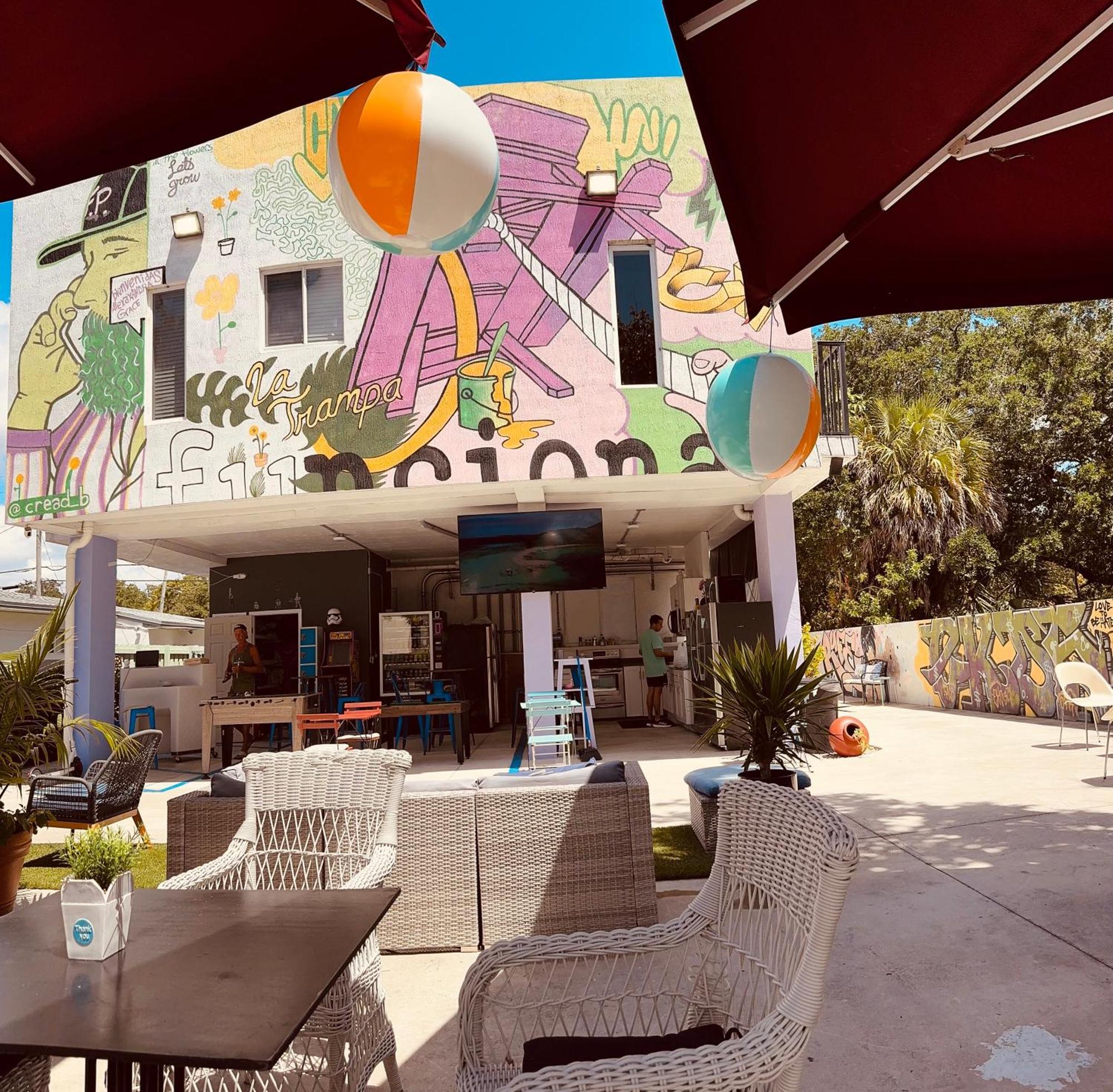 Atrium Hostel Design District Miami Exterior photo
